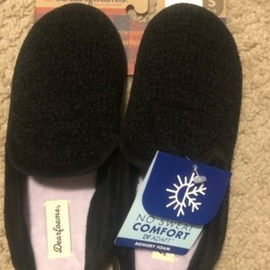 Dearforms memory foam slippers / house shoes , NWT